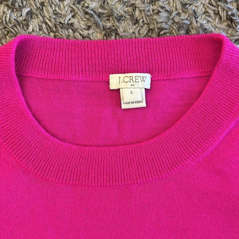 J‎ Crew Crew Neck Pull Over Merino Wool Blend Sweater in Hot Pink Size S